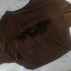 brown graphic tee